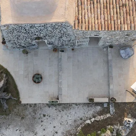 La Nicchia-trullo Corigliano dʼOtranto